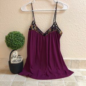 Medium Daytrip Tank Top purple with back accent